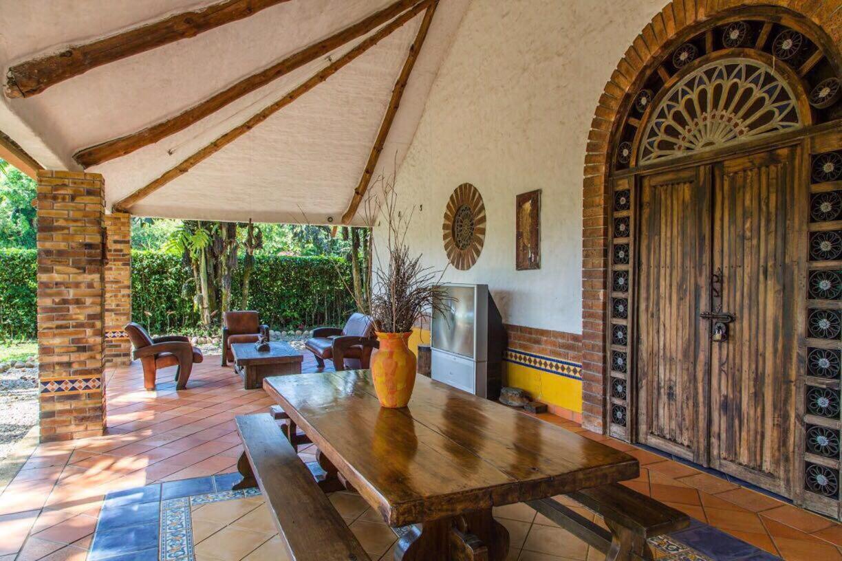 Hotel Hacienda Gualanday Apiay エクステリア 写真