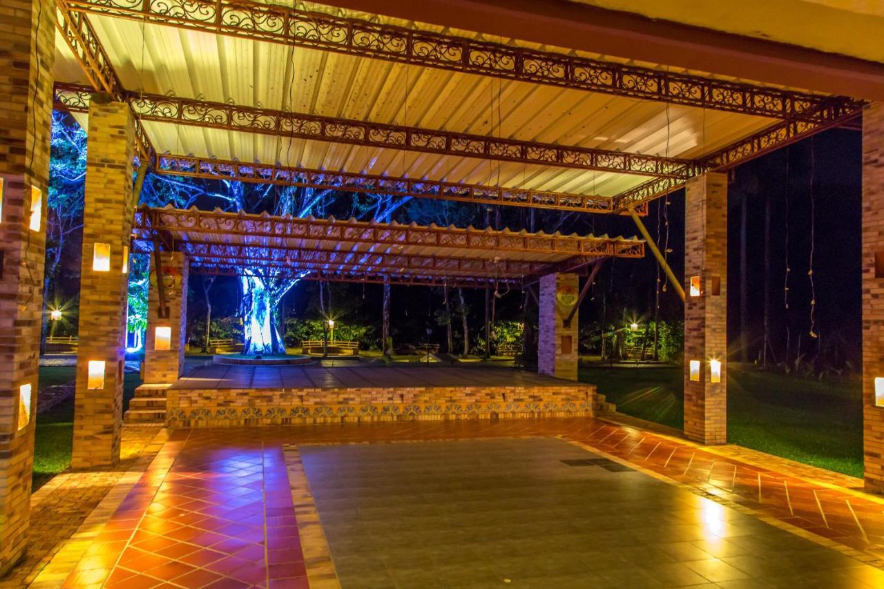 Hotel Hacienda Gualanday Apiay エクステリア 写真