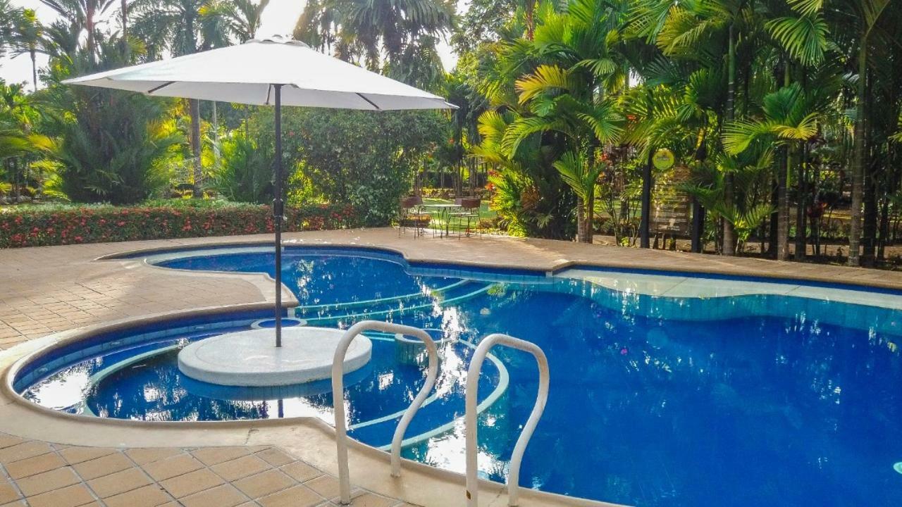 Hotel Hacienda Gualanday Apiay エクステリア 写真