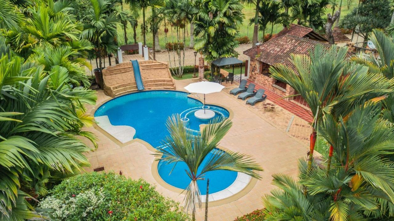 Hotel Hacienda Gualanday Apiay エクステリア 写真